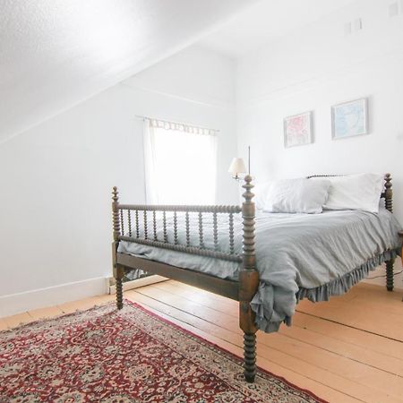 Honeysuckle Suite Apartment In Downtown 록랜드 외부 사진