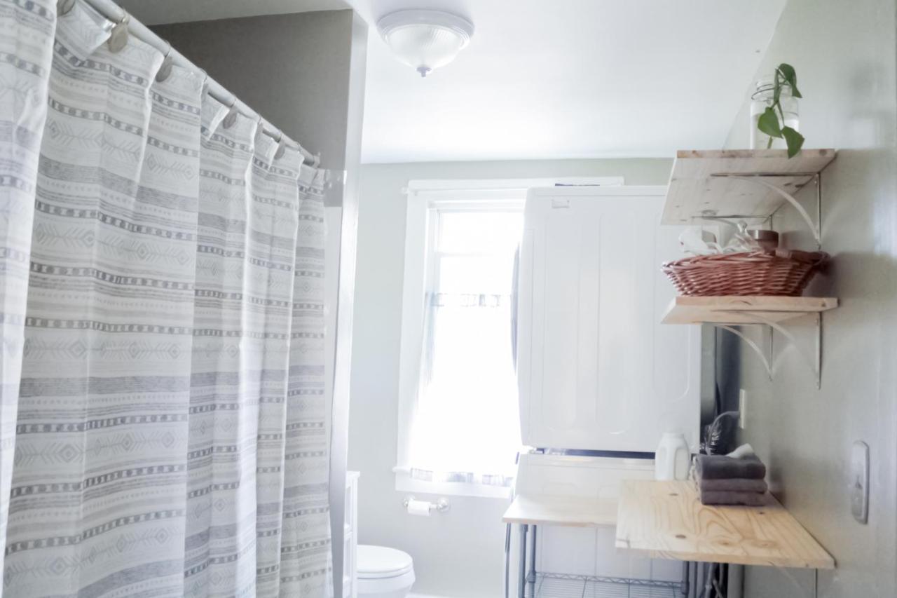 Honeysuckle Suite Apartment In Downtown 록랜드 외부 사진