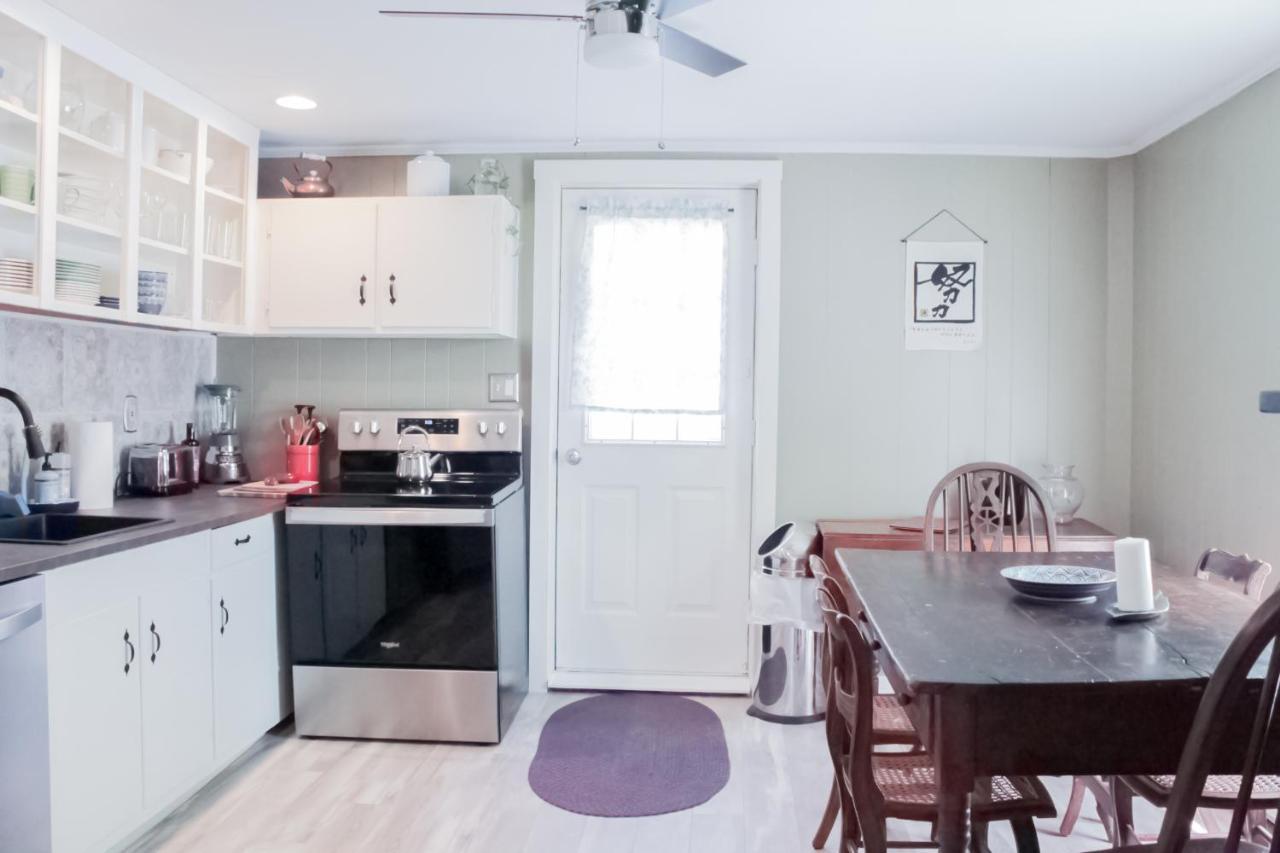Honeysuckle Suite Apartment In Downtown 록랜드 외부 사진