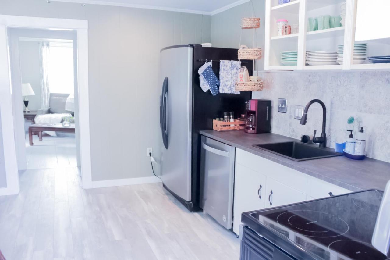 Honeysuckle Suite Apartment In Downtown 록랜드 외부 사진